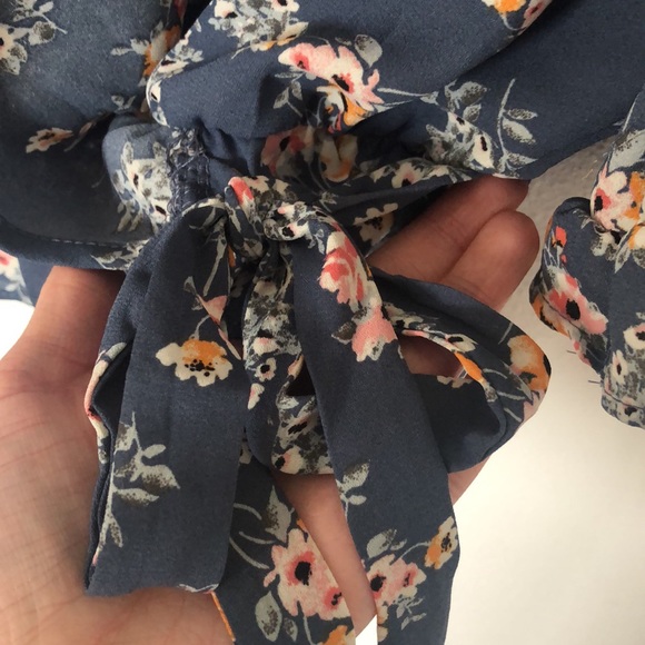 Floral Blouse - Picture 5 of 7